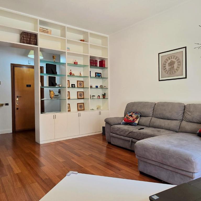 Appartamento Luminoso Roma EUR WiFi Veloce Metro Vicina - Apartment mit 1 Schlafzimmer - 1