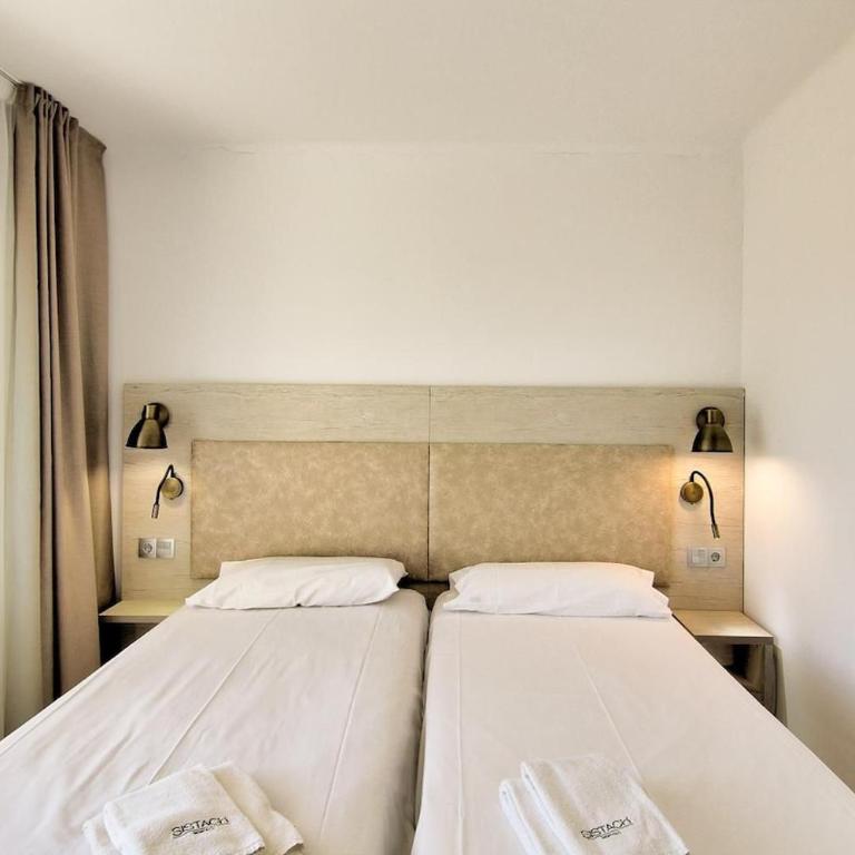 Star 210 Sistach Rentals - Two-Bedroom Apartment - 19