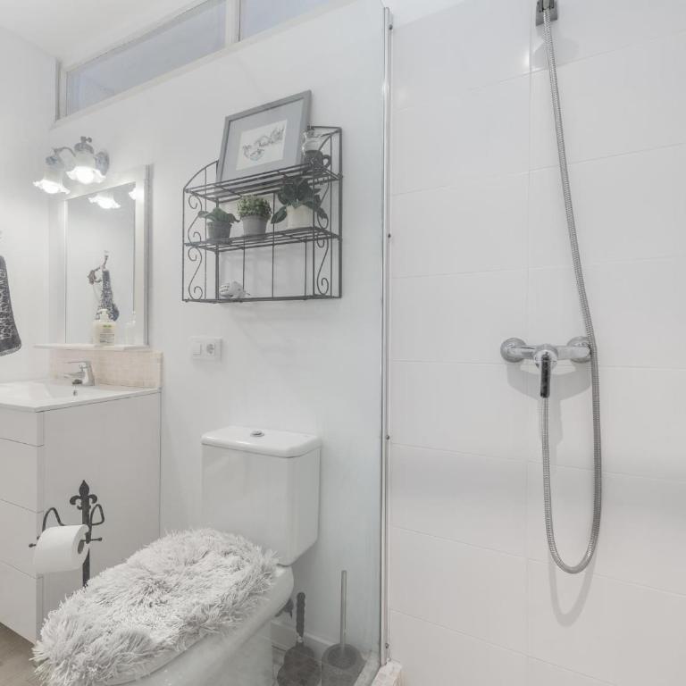 Edificio Canopus, Apartamento 24 en primera linea de la playa - Apartamento - 9