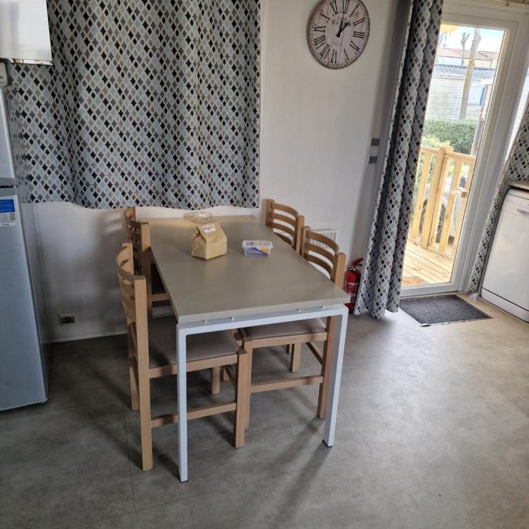 Valras Jasmin 68 - Two-Bedroom Chalet - 7
