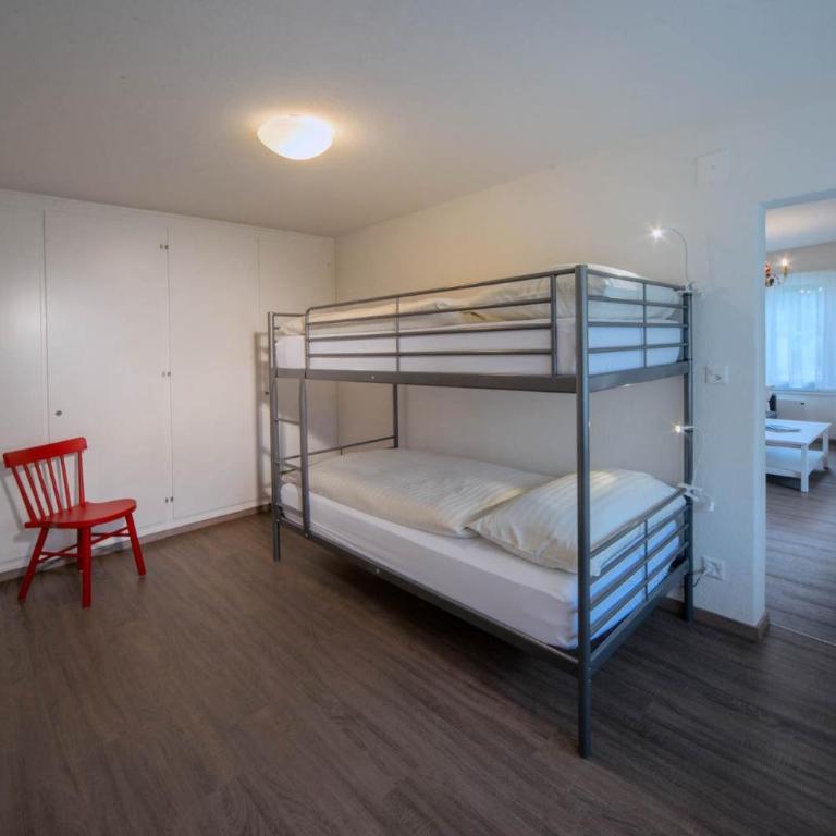 Beausite Garden Apartment & Budget Rooms - Chalet - 3