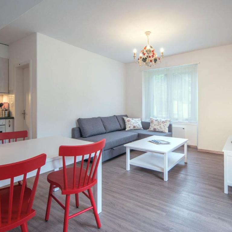 Beausite Garden Apartment & Budget Rooms - Chalet - 1