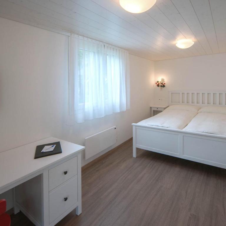 Beausite Garden Apartment & Budget Rooms - Chalet - 6