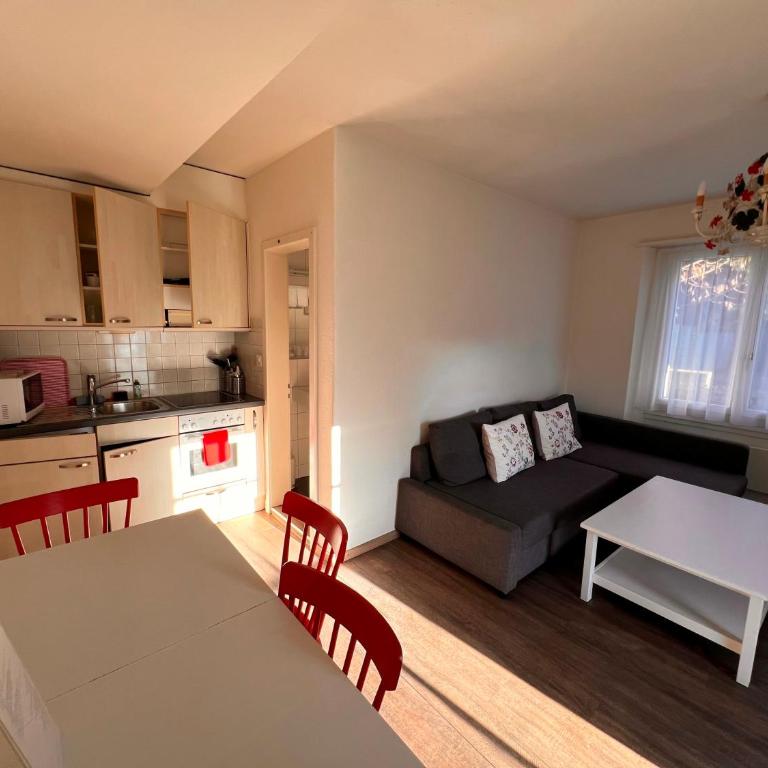 Beausite Garden Apartment & Budget Rooms - Chalet - 7