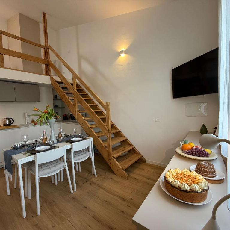 GIULIA LAKE RETREAt - One-Bedroom Apartment - 4
