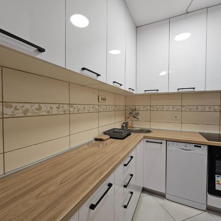 3 bedroom apartment Budva - Apartman sa 3 Spavaće Sobe - 28