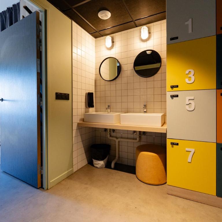 SLO HOSTEL Bordeaux - Lit dans Dortoir Mixte de 8 Lits - 8