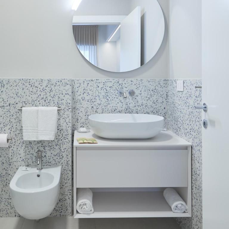 DoorMI - Premium Suites and Apartments - Superior Double or Twin Room - 4