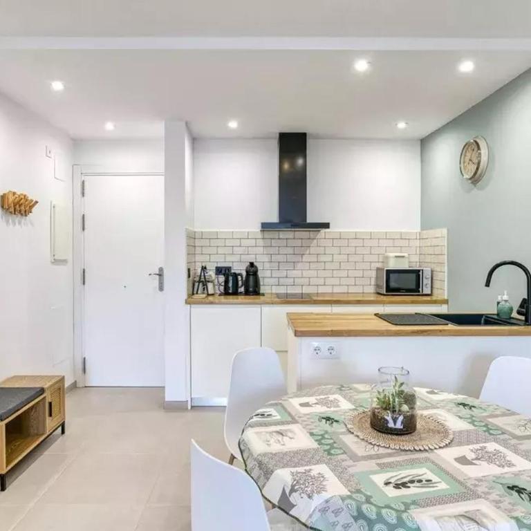 Appartement moderne à seulement 250 m de la plage - Apartamento de 1 dormitorio - 2