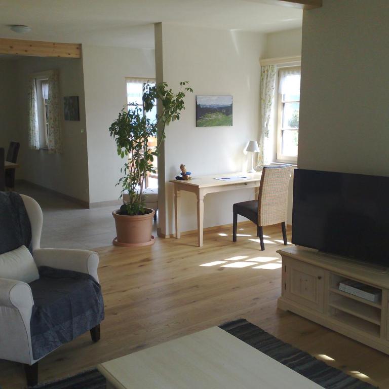 Landhaus Knödl-Alm - Apartment mit Terrasse - 3