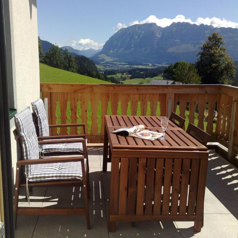 Landhaus Knödl-Alm - Apartment mit Terrasse - 1