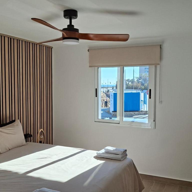 Stylish Frontline Punta Prima Suite with Sea Views - Apartamento de 2 dormitorios - 9