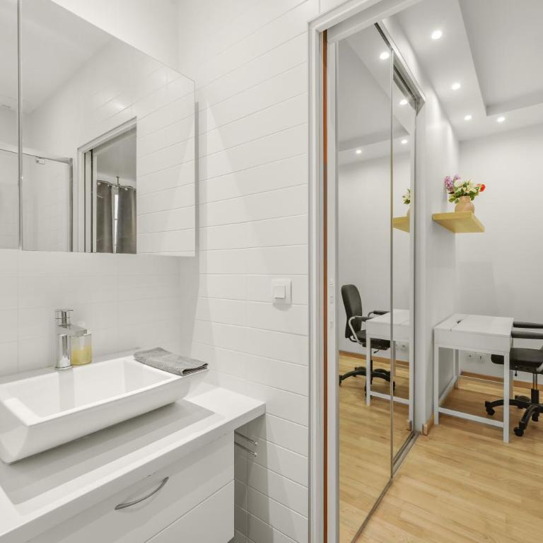 Canal Saint-Martin Spacious 2BR with NetFlix - Appartement 2 Chambres Deluxe - 17