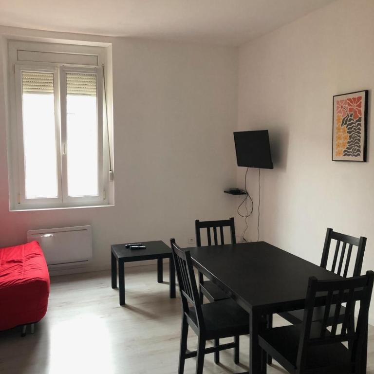 Apt 2, 1er etage a 700 m de la plage - One-Bedroom Apartment - 3