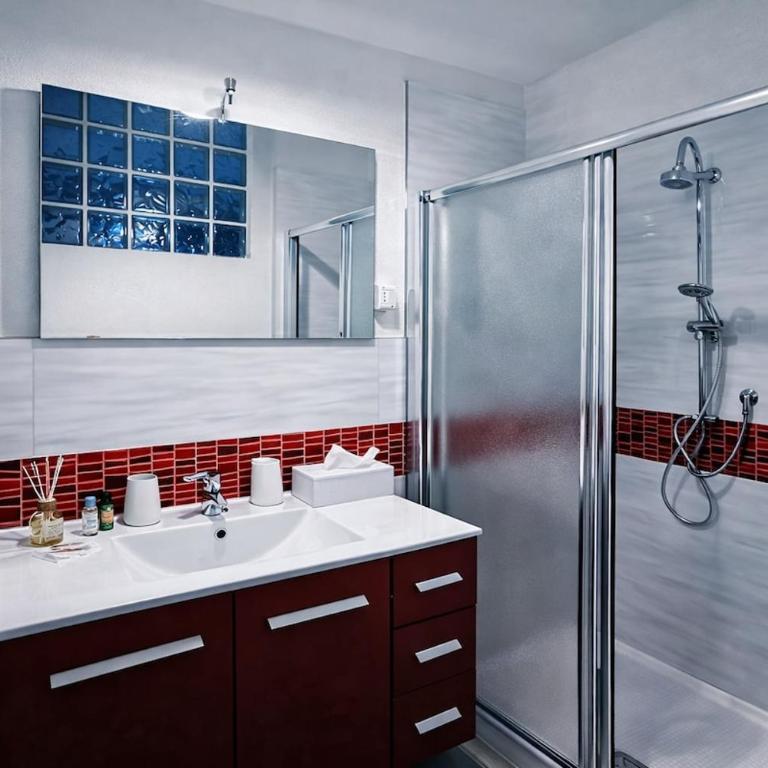 Suite sul Mount Monviso - Centro Storico & Free Parking - Two-Bedroom Apartment - 8