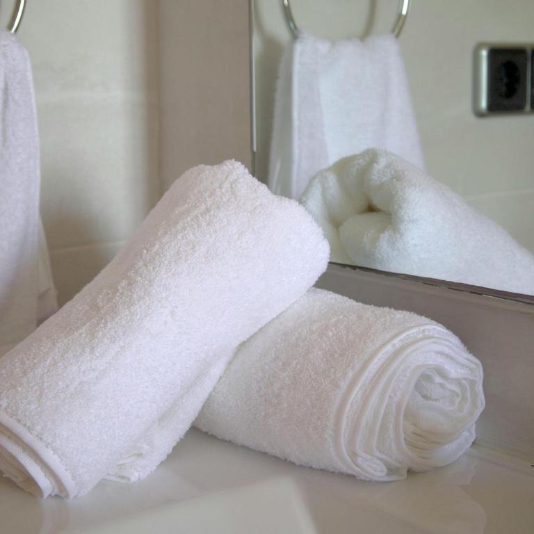 Montebay Studio - One-Bedroom Apartment - 13