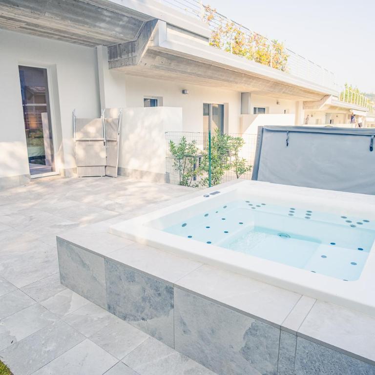 Garda Luxury Suite - Italian Homing - One-Bedroom Apartment - 35