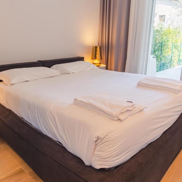 Garda Luxury Suite - Italian Homing - One-Bedroom Apartment - 12
