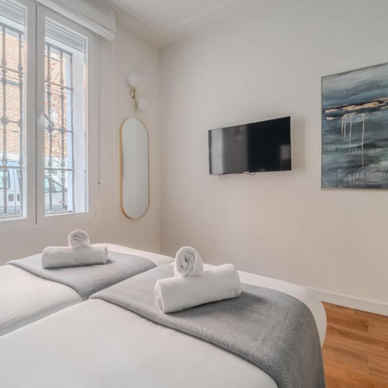 Modern Bright -2Bdrs 2Baths-Nuevos Ministerios - Apartment - 24