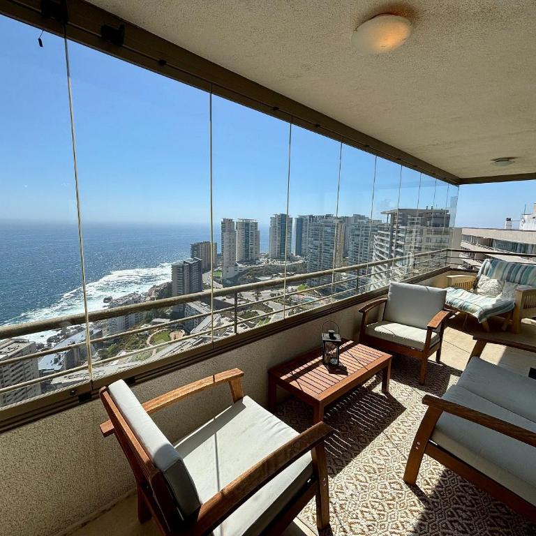 Beautiful Apartment with Exceptional Views - Apartment - 1