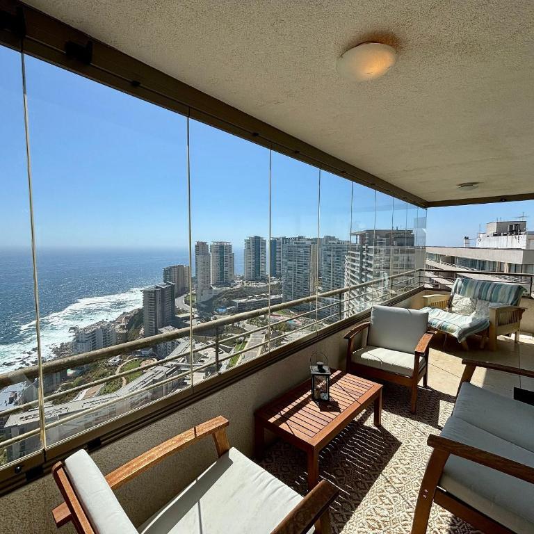 Beautiful Apartment with Exceptional Views - Apartment - 18