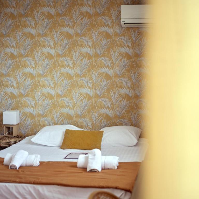 "Cap Riviera" Hotel & Restaurant Saint Aygulf - Chambre Double ECO - Accès et Vue Parking - 5