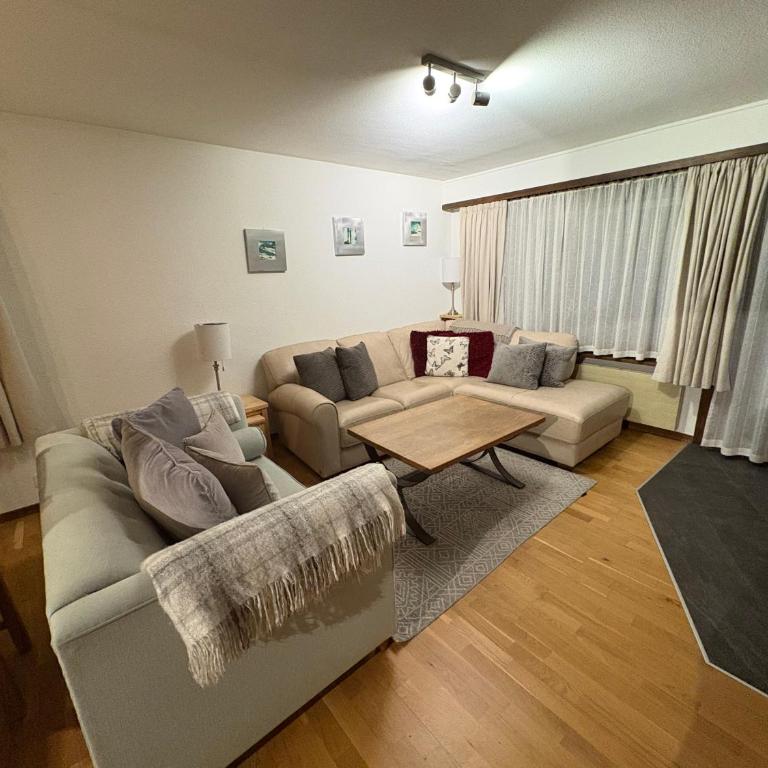 Modern Täsch Apartment with Free Parking - Apartment mit 2 Schlafzimmern - 1