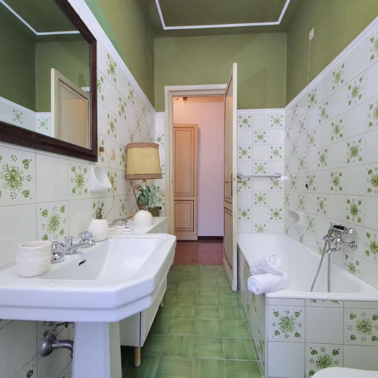 Cavour Giant Apartment - Appartamento con 5 Camere da Letto - 32