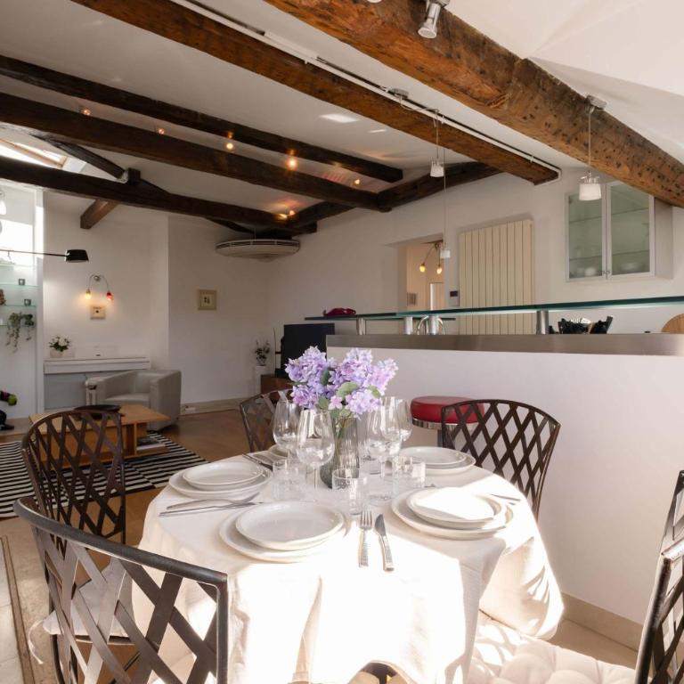 Luxury Top Floor 2BR with Paris Rooftop Views - Appartement - 7