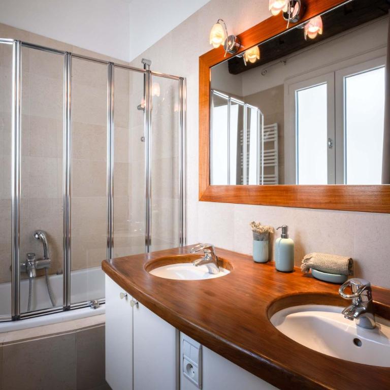 Luxury Top Floor 2BR with Paris Rooftop Views - Appartement - 12