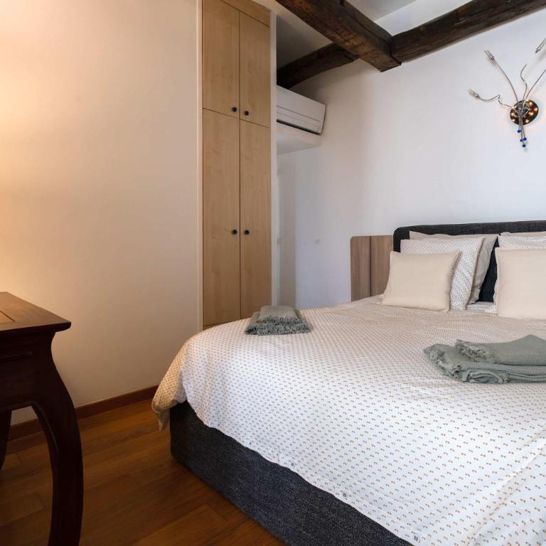 Luxury Top Floor 2BR with Paris Rooftop Views - Appartement - 13