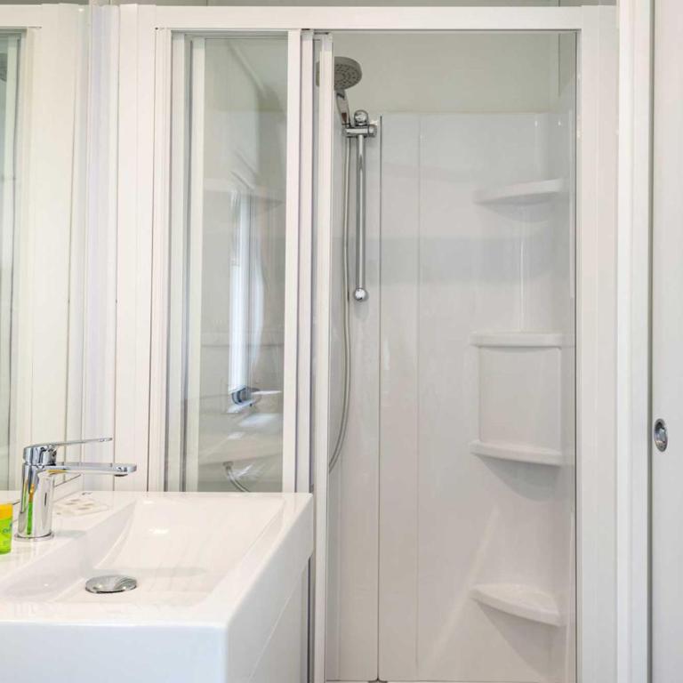 Club del Sole Desenzano Boutique Resort - Deluxe Mobile Home Lake Front - 7