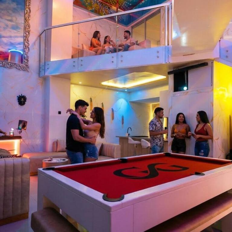 Exclusive Duplex Penthouse with Private Jacuzzi - Apartment - 80