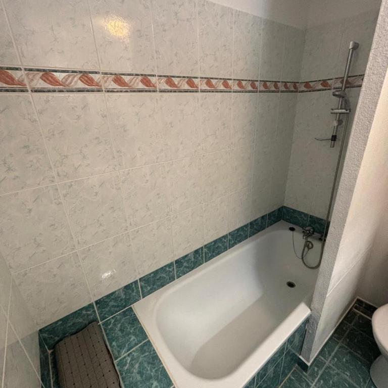 Appartement accès plage et Résidence avec piscine - Two-Bedroom Apartment - 7