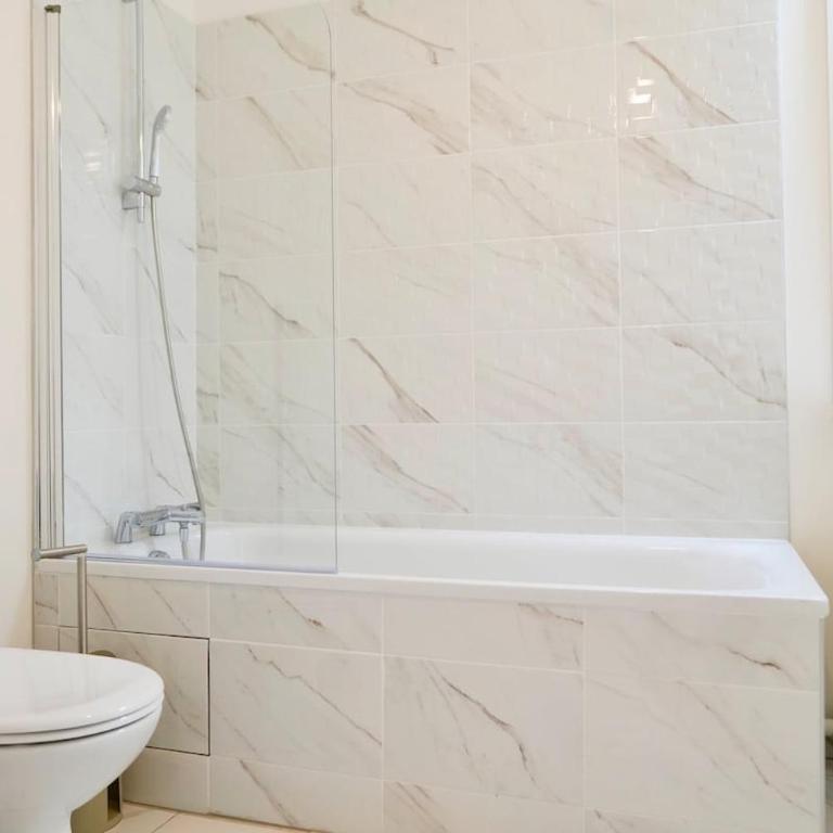Sejour Lumineux - Stade de France - 15 min Paris - Apartment - 10
