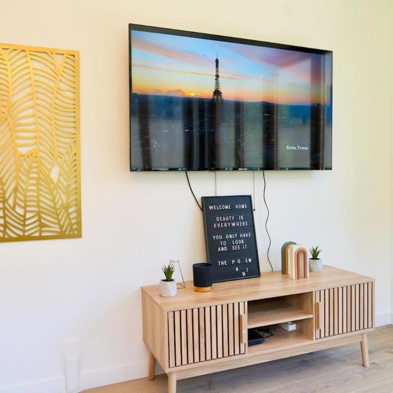 Sejour Lumineux - Stade de France - 15 min Paris - Apartment - 44