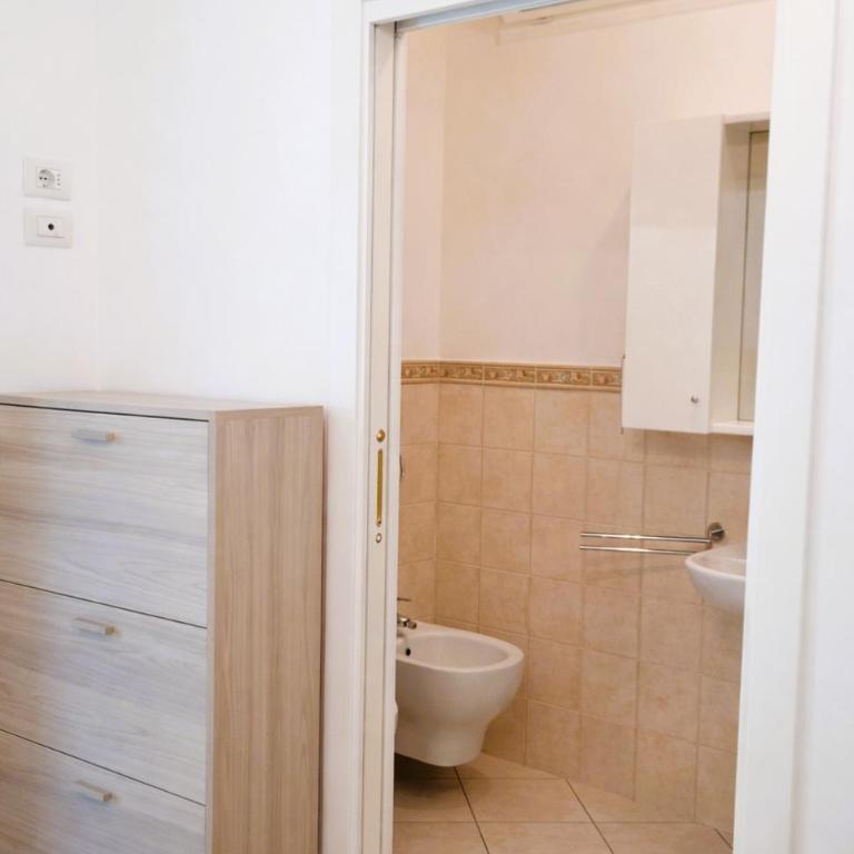 Dimora Giulia Sea View - Three-Bedroom Apartment with Balcony - 18