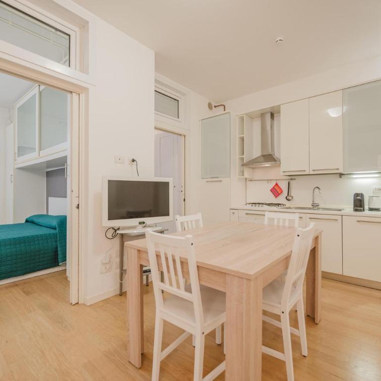 Casa Falco - 15 min dalla stazione e dal centro - Appartamento Standard con 2 Camere da Letto - 1