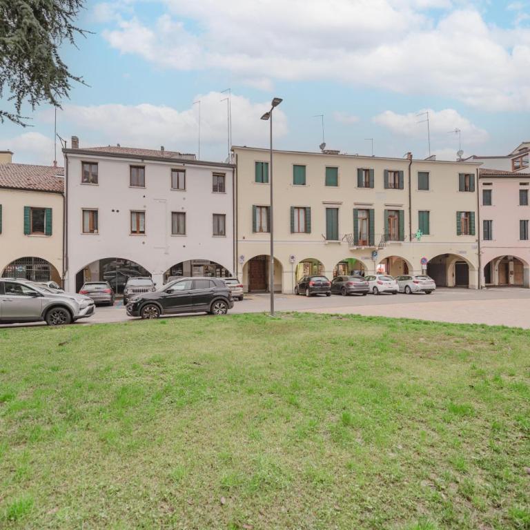 Casa Falco - 15 min dalla stazione e dal centro - Appartamento Standard con 2 Camere da Letto - 15