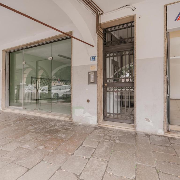 Casa Falco - 15 min dalla stazione e dal centro - Appartamento Standard con 2 Camere da Letto - 20