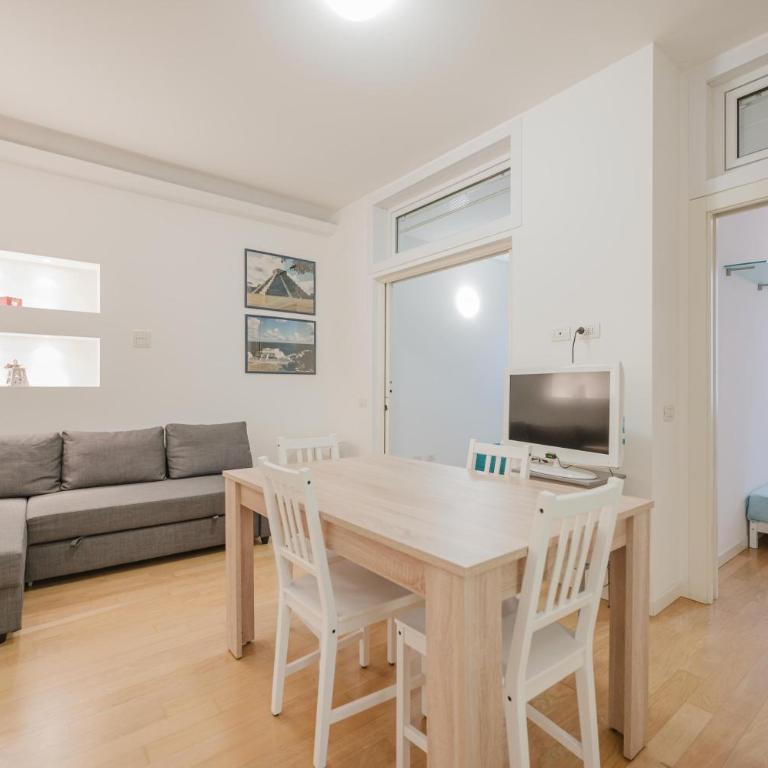 Casa Falco - 15 min dalla stazione e dal centro - Appartamento Standard con 2 Camere da Letto - 8
