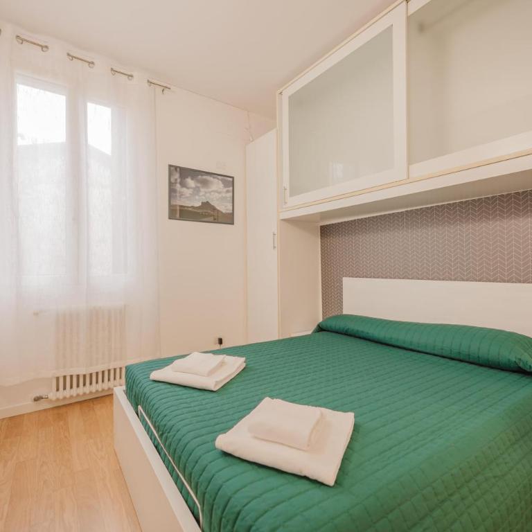 Casa Falco - 15 min dalla stazione e dal centro - Appartamento Standard con 2 Camere da Letto - 2