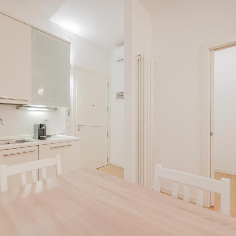 Casa Falco - 15 min dalla stazione e dal centro - Appartamento Standard con 2 Camere da Letto - 18