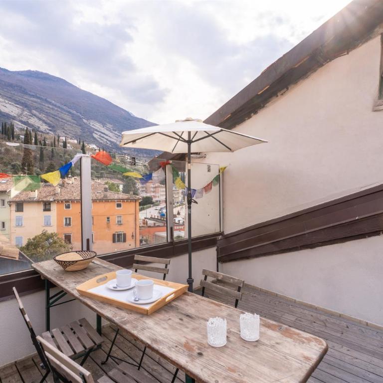 Casa Claudia, stylish & spacious - Three-Bedroom Apartment with Balcony - 26