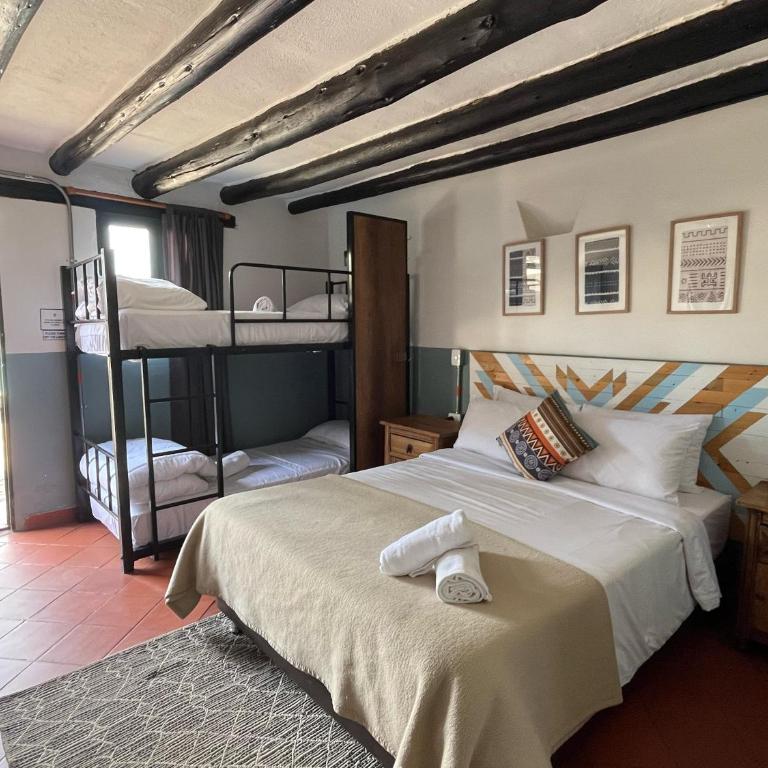 Hotel Aceitunos - Standard Quadruple Room - 5