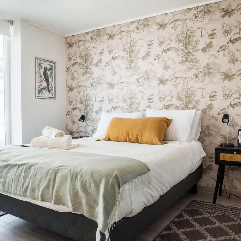 Chic Downtown Retreat Cozy 1BR Apartment for 3 - Apartment - 10