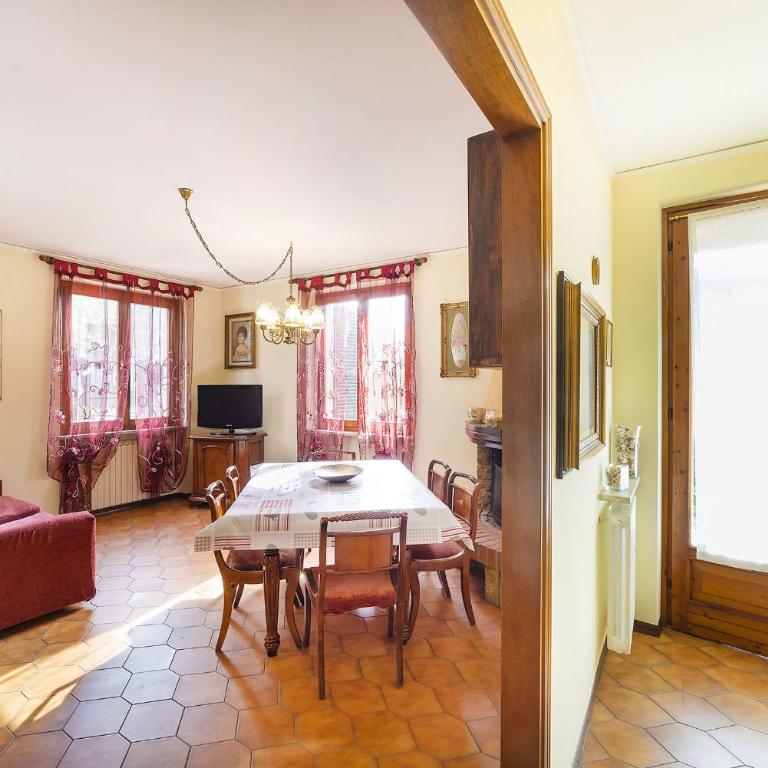 Casa Carla-con giardino,vicino al centro e lago AC - Appartamento con 2 Camere da Letto - 3