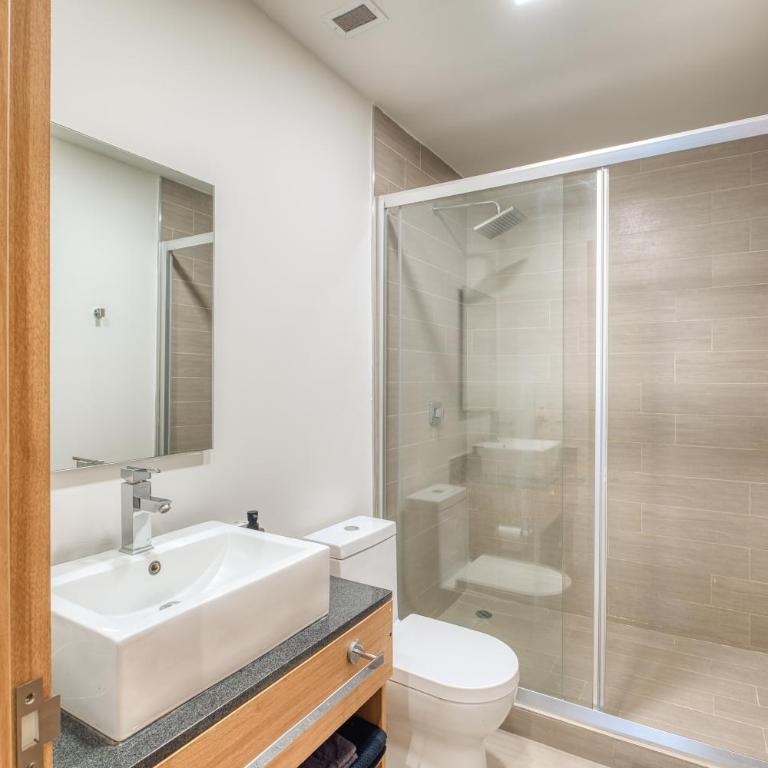 La mejor ubicación, a pasos de la Embajada USA - Apartamento de 2 dormitorios - 15