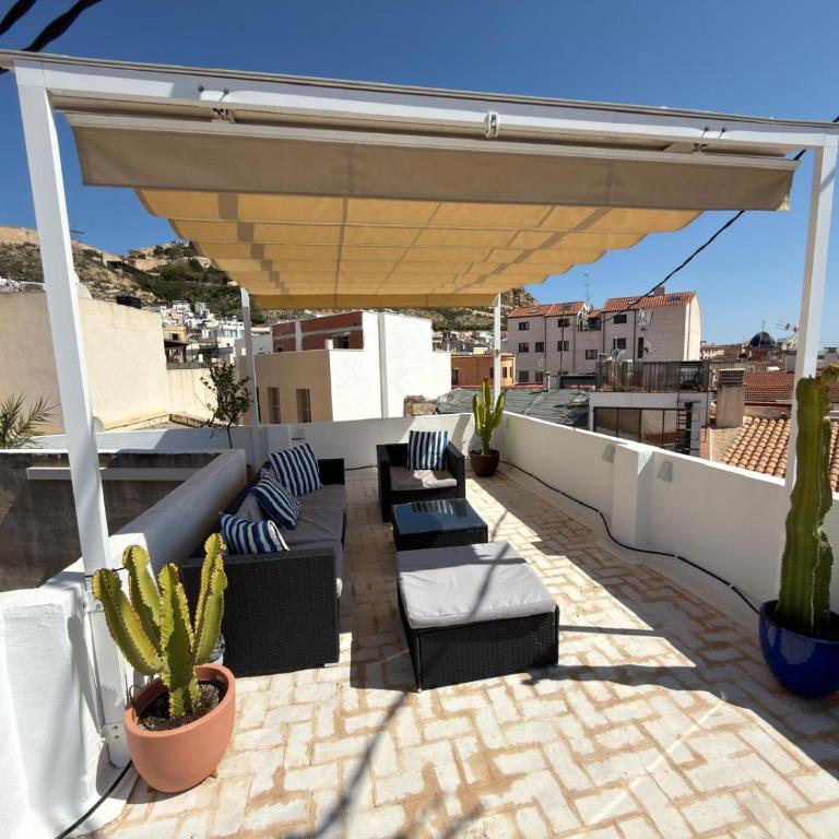 Rooftop Terrace Apartment in Alicante Old Town - Two-Bedroom Apartment - 22