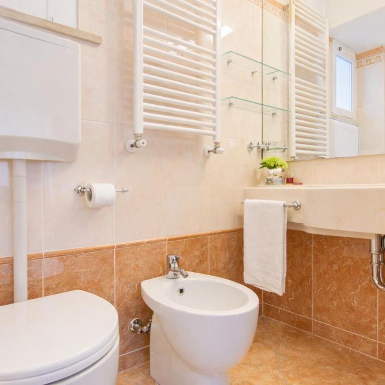 Hotel Nanni - Camera Familiare Standard - 5